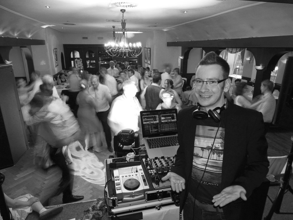 DJ Kamen