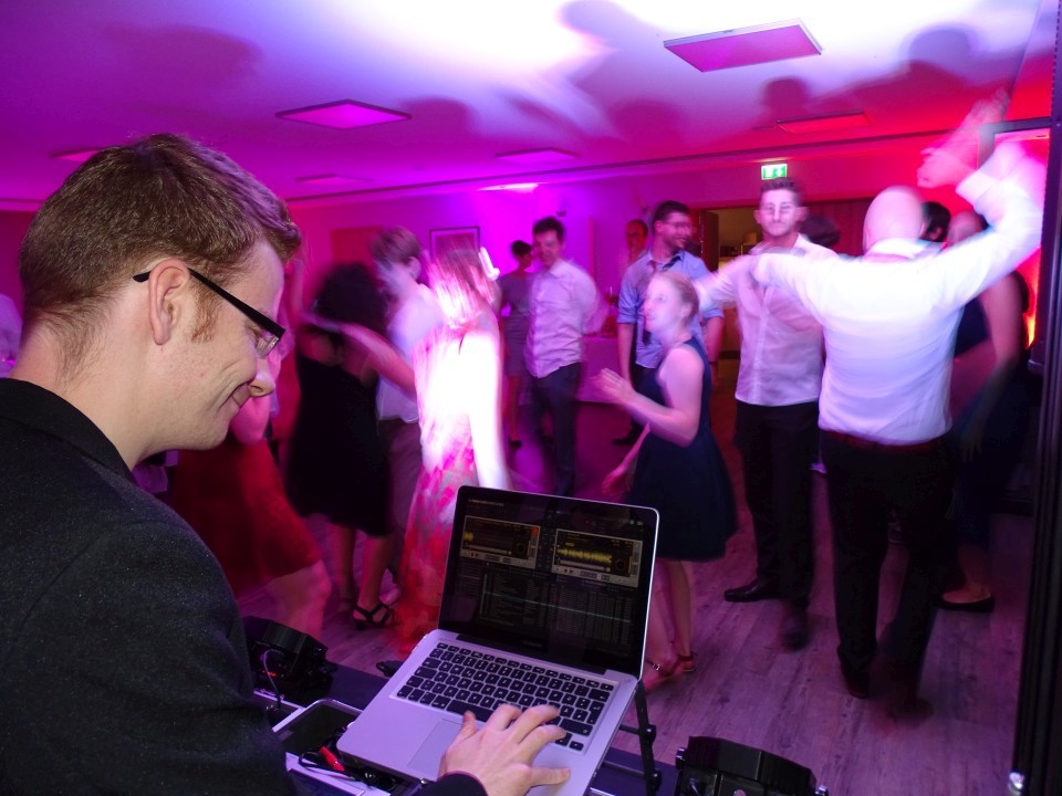 DJ Melle